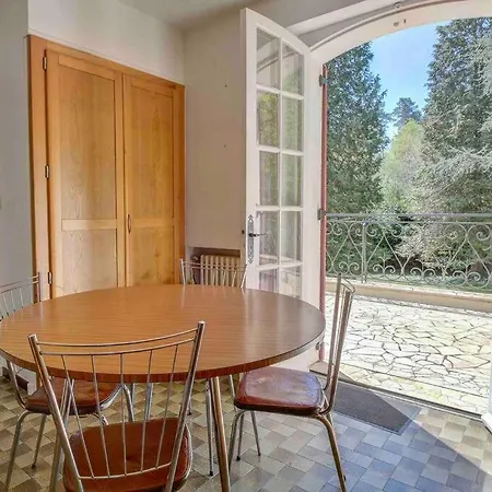 La Claperie, Familial, Parc Et Piscine Hébergement de vacances *