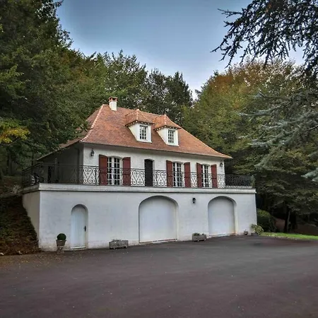 別荘 La Claperie, Familial, Parc Et Piscine ブラントーム